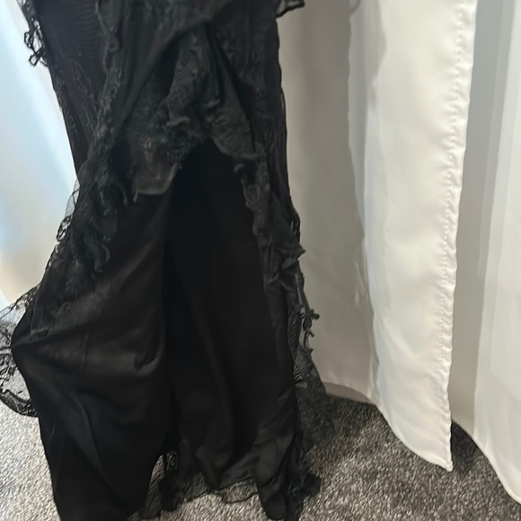 LSF inspired strapless ruffle maxi dress - Picture 2 of 2